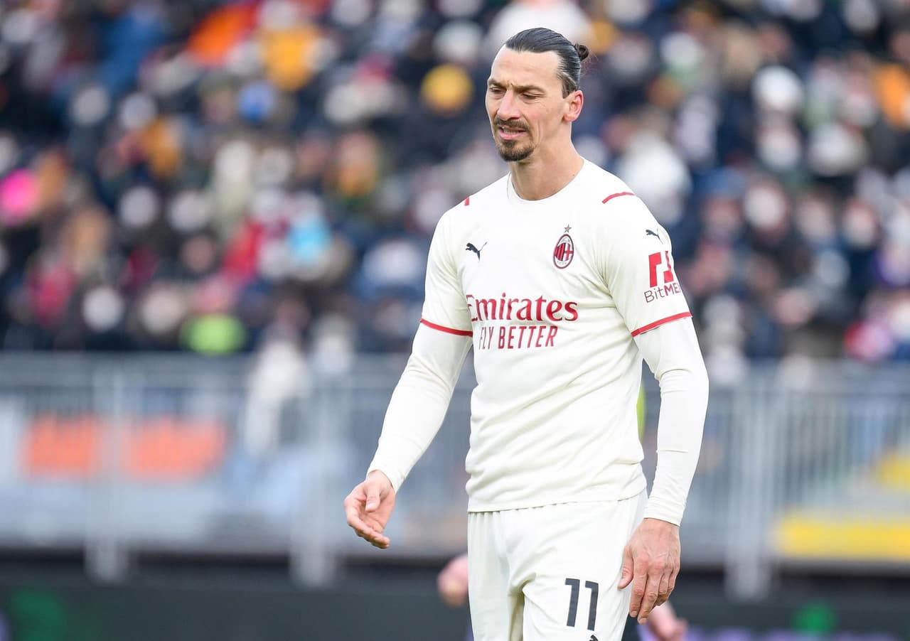 Milan derrota a Venezia con un doblete de Theo Hernández y un gol de Zlatan Ibrahimovic, durante la J21 de la Serie A, colocándose como líder de la tabla momentáneo.