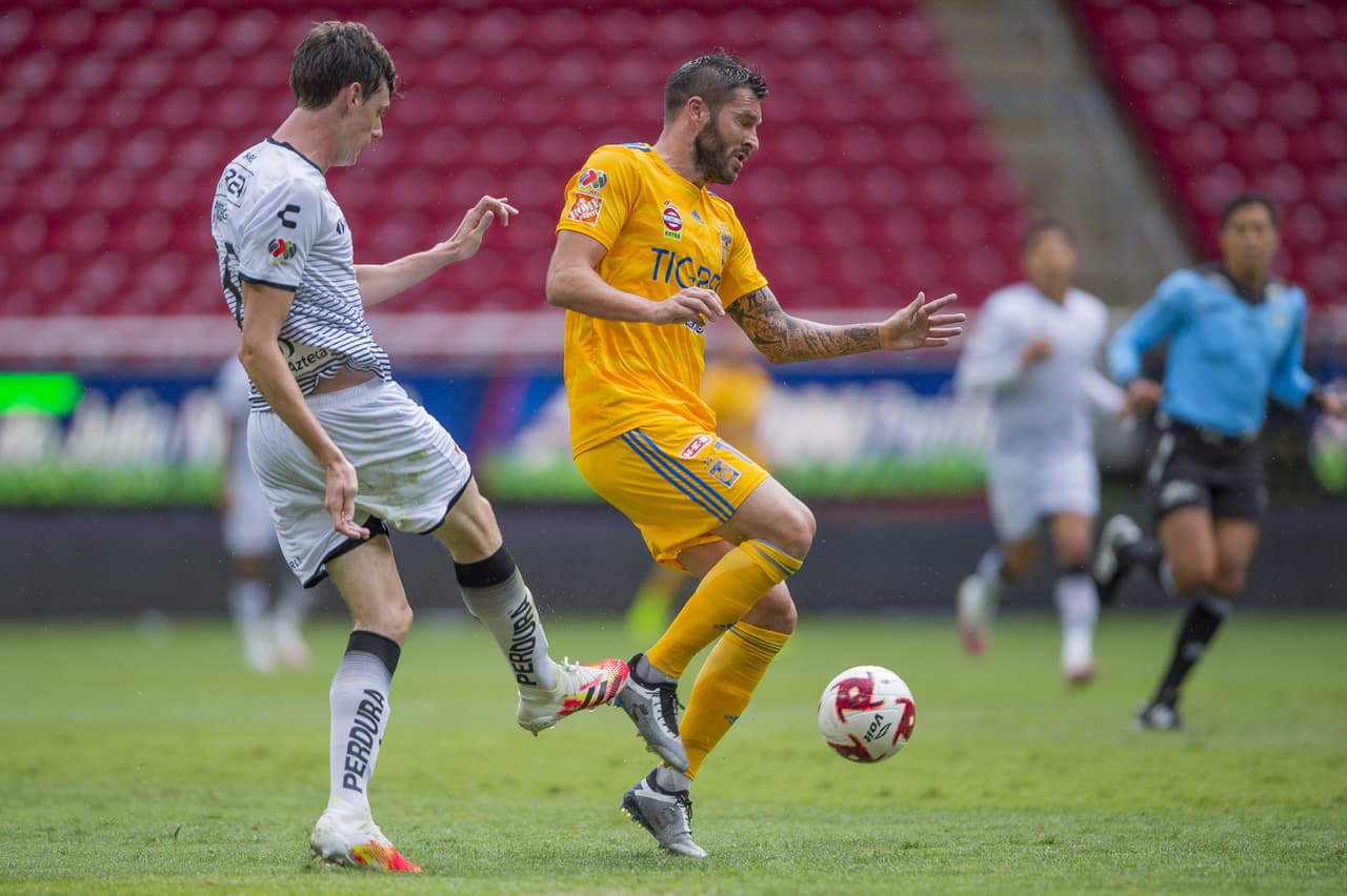 Con todo y empate, los Tigres aseguran su lugar en las semifinales de la Copa GNP por México.