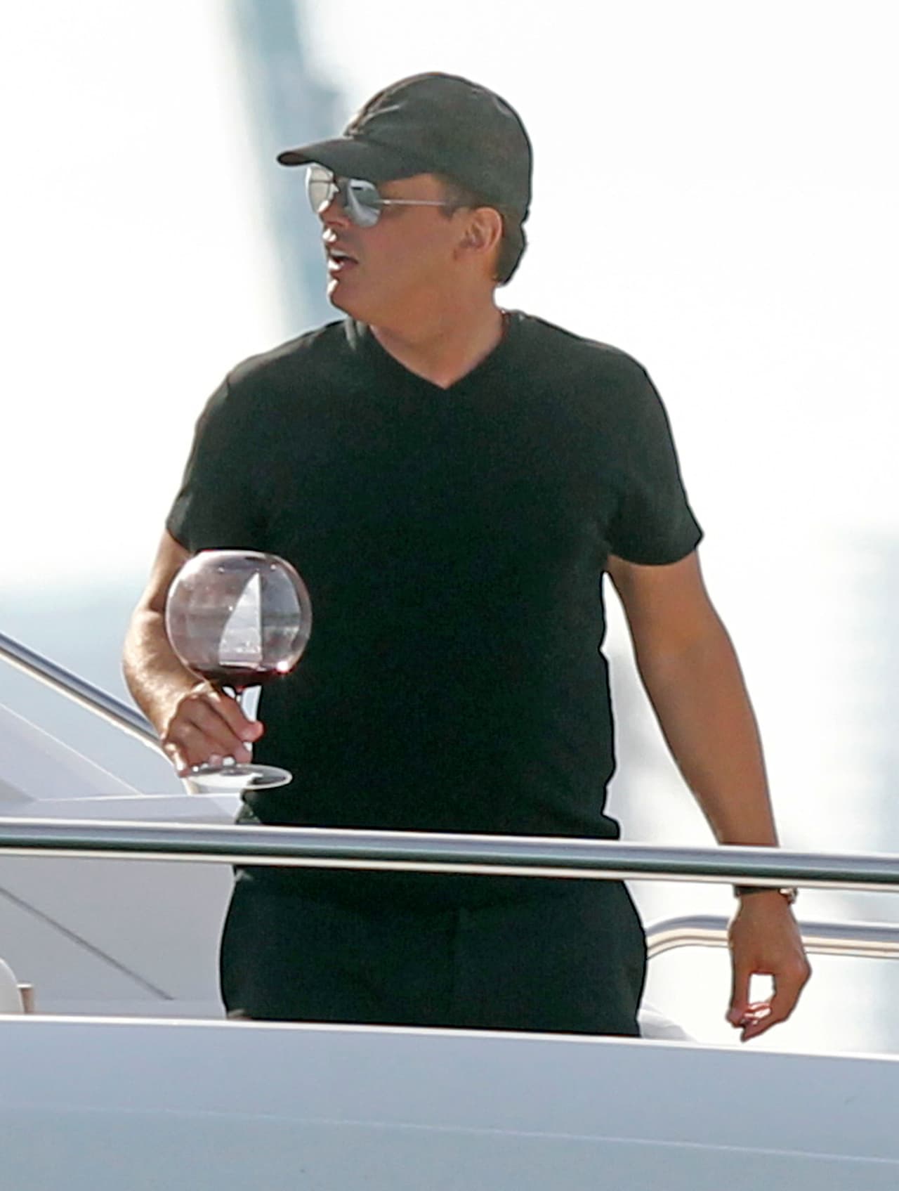 Es uno de los cantantes latinos más reconocidos por la academia estadounidense de la grabación.