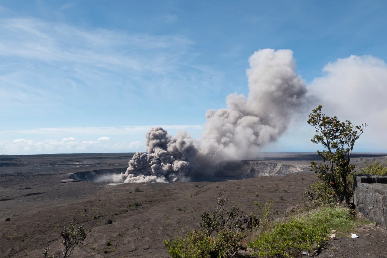 La intensa actividad del volcán Kilauea ahuyenta a los turistas de Hawaii