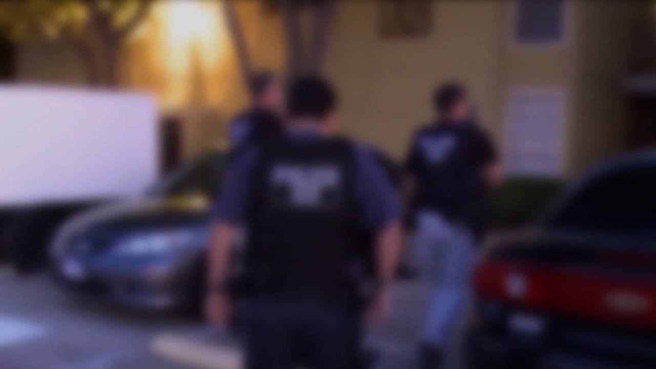 Rechazan hispanos directriz de ICE que permite detener inmigrantes en viviendas