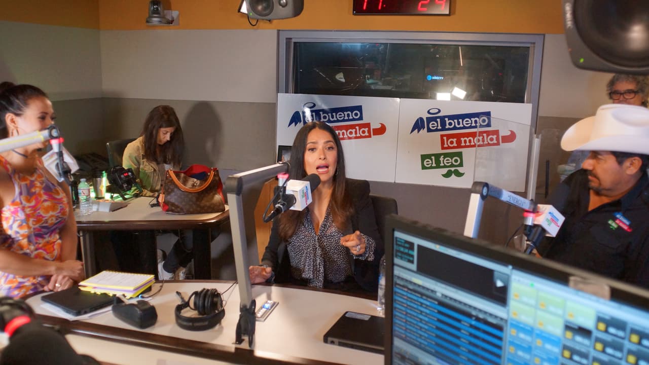 Así fue la divertida entrevista de 'El Bueno, La Mala y El Feo' con Salma Hayek.