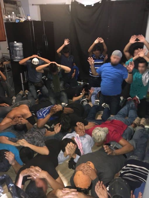 Al anunciar los arrestos, José Martínez, entonces subjefe de la Patrulla Fronteriza en el sector de Laredo, dijo que esta acción reflejaba el compromiso de las autoridades “para interrumpir la actividad ilícita, negar a las organizaciones criminales la capacidad de operar y proteger la vida humana”.