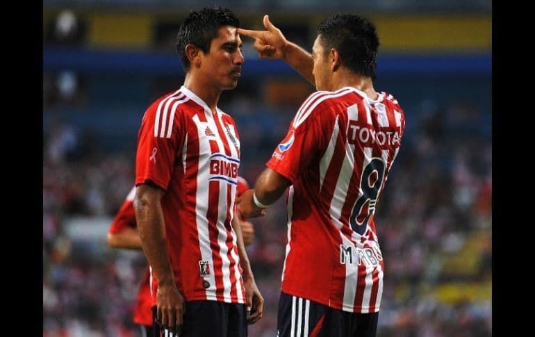 <b>Marco Fabián. </b>El actual jugador del Philadelphia Union festejó simulando un disparo a su compañero Alberto Medina en una victoria sobre Tecos en 2011.