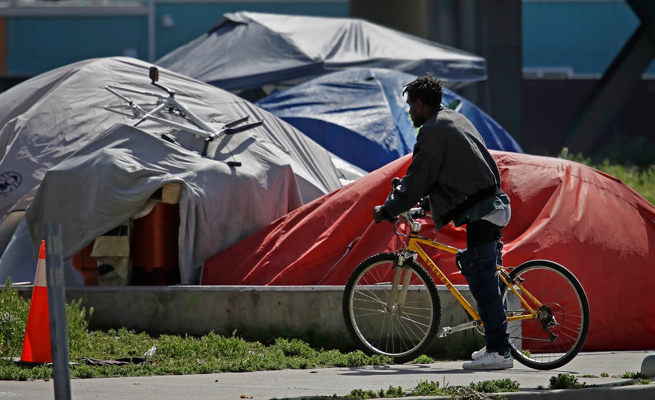 Las ciudades que concentran la mayor población de indigentes en el estado son: 
<b>San Francisco</b>, con una población de 
<b>7,754 personas</b> sin hogar, siendo la sexta en California y novena en el país.