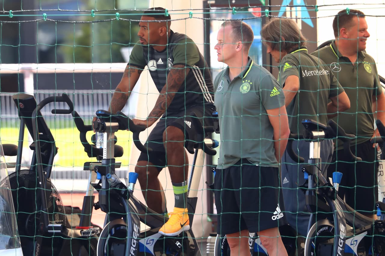 Jerome Boateng es duda en Alemania para enfrentar a Eslovaquia