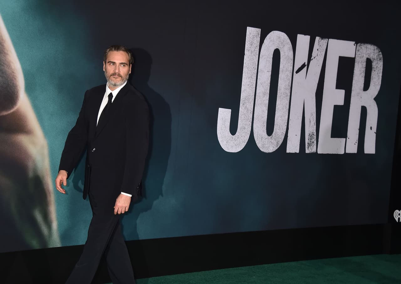 La película 
<b><a href="https://www.univision.com/shows/noticiero-univision/polemica-por-el-estreno-de-la-pelicula-joker-porque-despierta-recuerdos-de-la-masacre-en-una-sala-de-cine-en-2012-video">'Joker',</a></b> del director Todd Phillips y protagonizada por
<b> Joaquin Phoenix</b>, se estrenó en los Estados Unidos el pasado 4 de octubre.