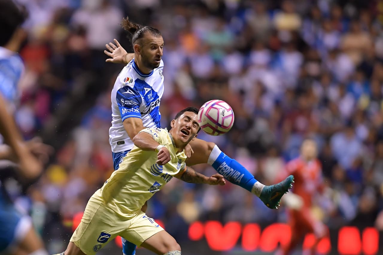 América aplastó 1-6 al Puebla en la ida de los Cuartos de Final con doblete de Henry Martín y goles de Diego Valdés, Alejandro Zendejas, Brian Rodríguez y Federico Viñas.