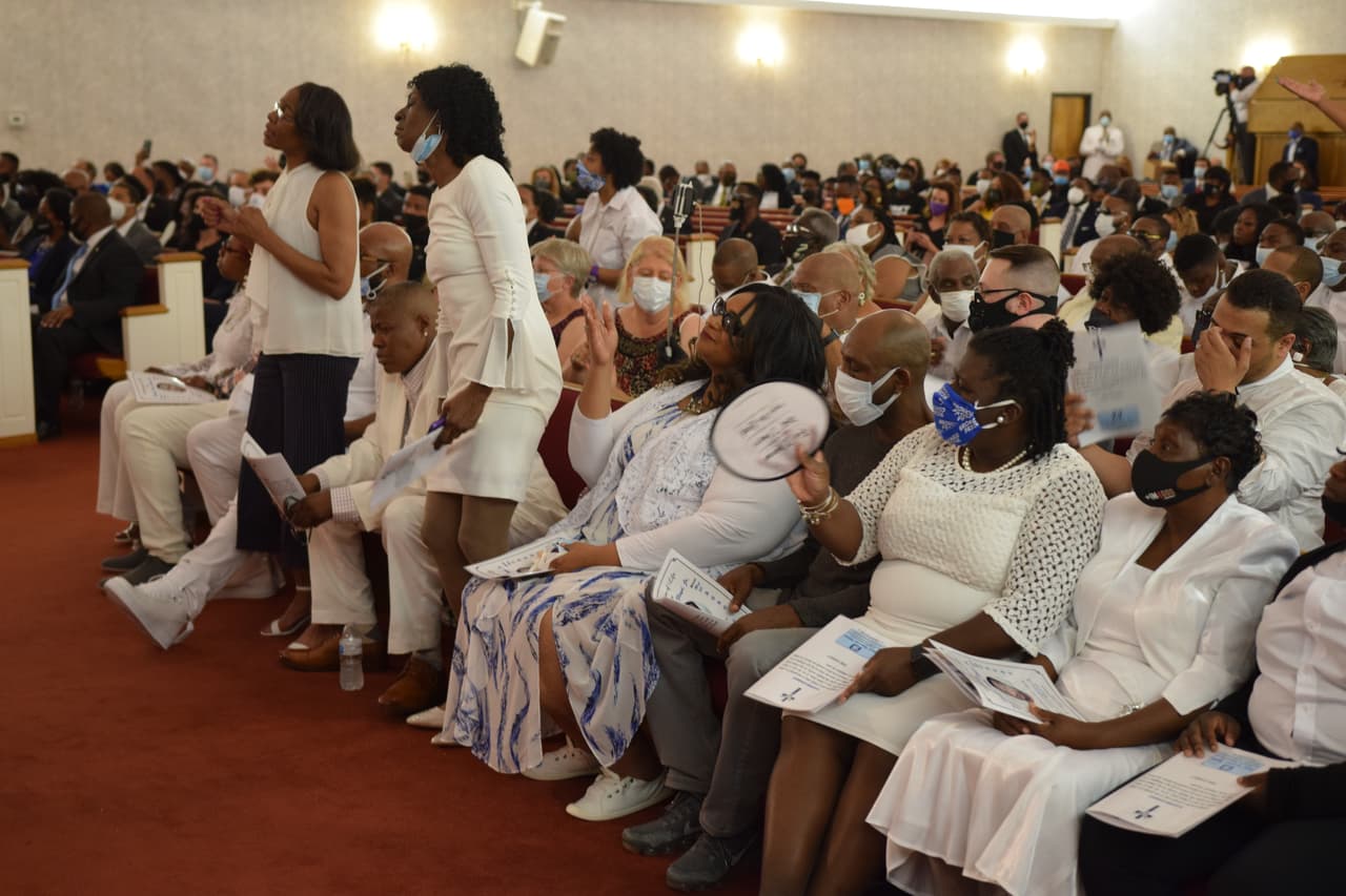 Los familiares de Floyd en Carolina del Norte se dieron cita para recordar a quien murió en manos de un oficial de la Policía de Minneapolis.