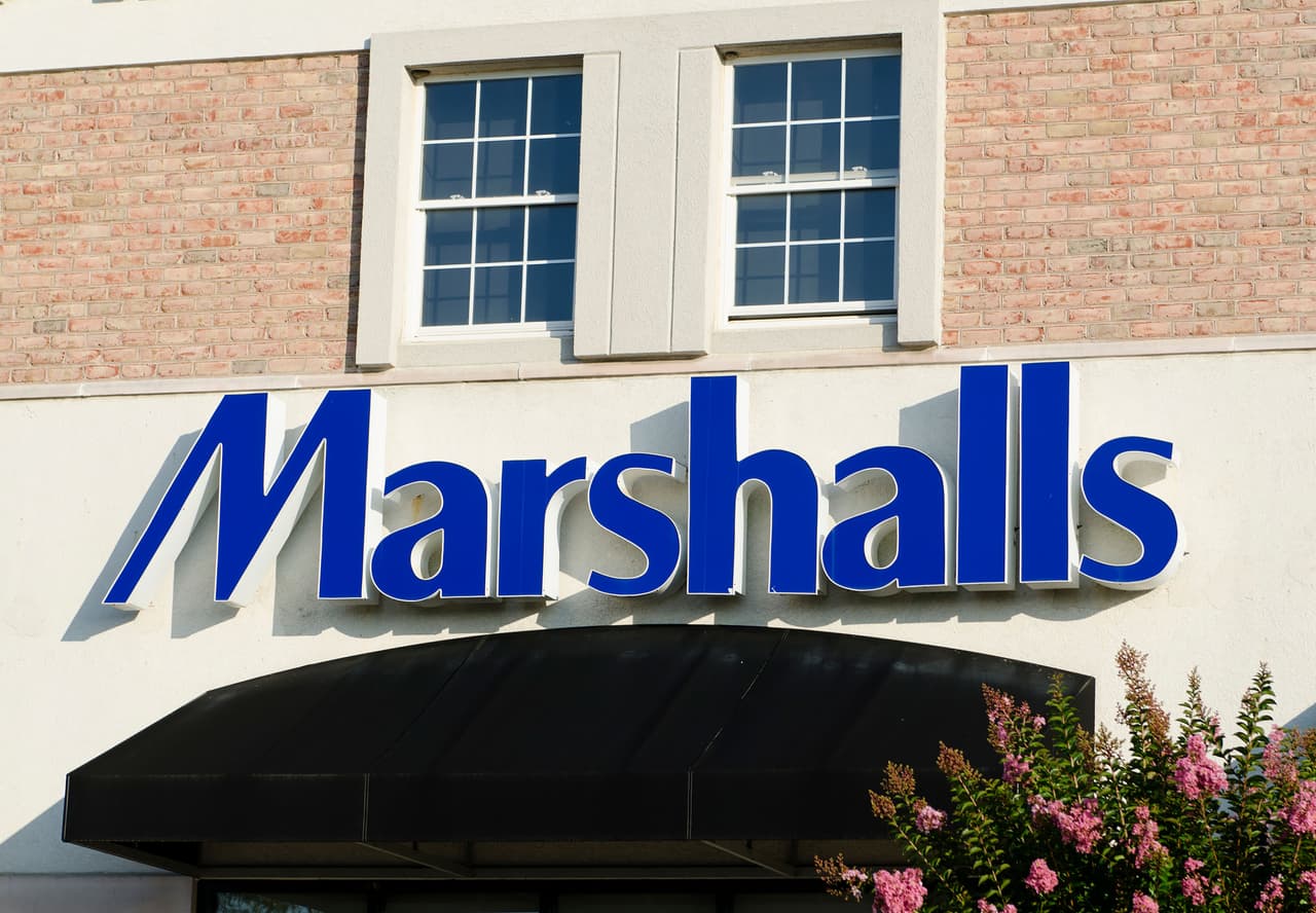 <b>Marshalls:</b>
<br>
<br>⏱ 
<b>24 de diciembre:</b> Horario reducido de 7:00 am a 6:00 pm, pero puede variar por localidad 
<br>⏱ 
<b>25 de diciembre:</b> Cerrado
<br>⏱ 
<b>26 de diciembre: </b>Horario regular de 8:00 am a 11:00 pm, pero puede variar por localidad