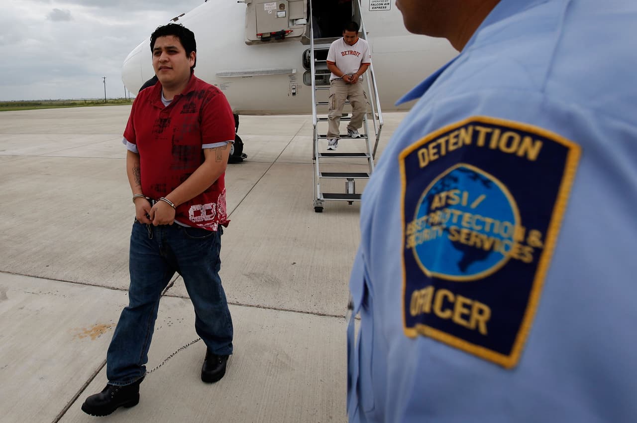 Arrestan a 235 inmigrantes delincuentes en 4 estados de EEUU 