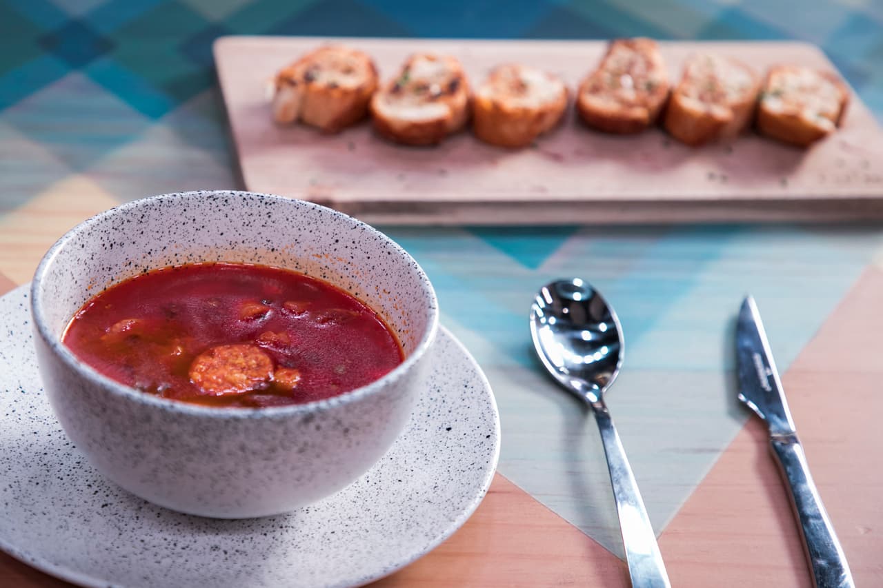 Los Toledo también fueron más allá: prepararon una rica fabada (alubias), que por cuestión de tiempo no tuvo la cocción necesaria.