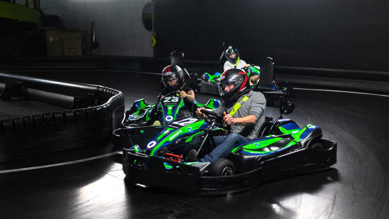 Descubre Andretti Indoor Karting & Games en Chandler y llénate de adrenalina