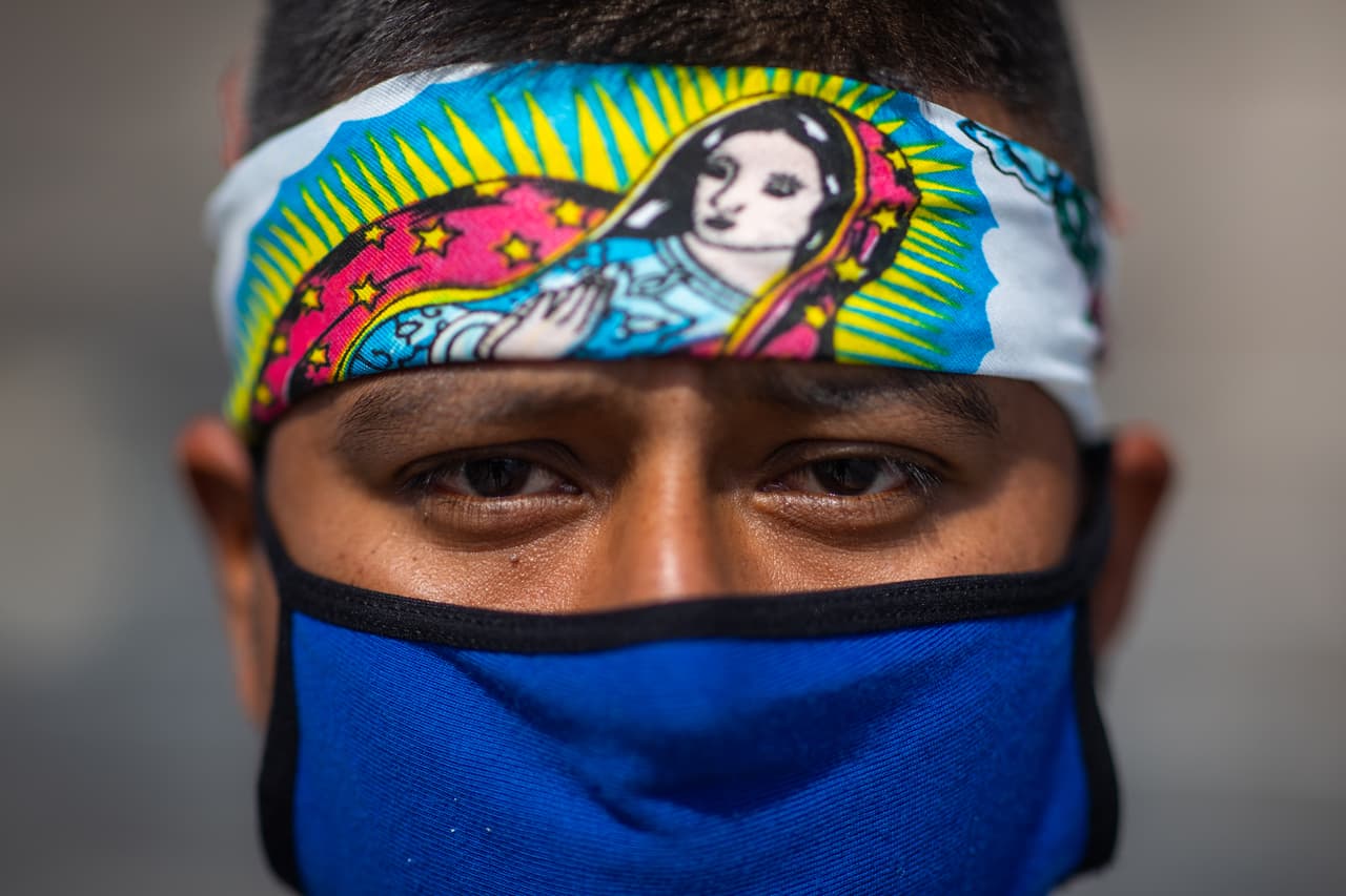 Además de los milagros, los feligreses le dieron las gracias: "Mucho que agradecer a mi Virgen Morena y a diario le encomiendo a mi hijo. Soy mexicana y la llevo en mi corazón", dijo Brenda Covarrubias.