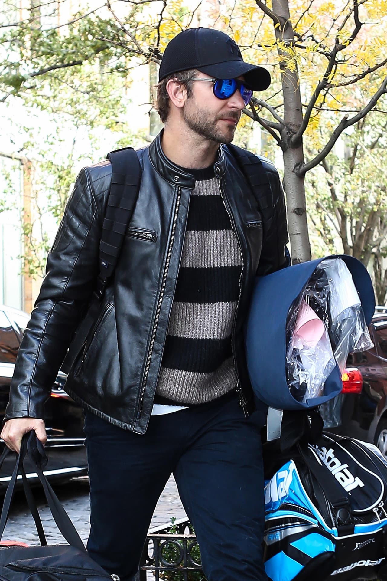 Dos maletas seguramente repletas de ropa.