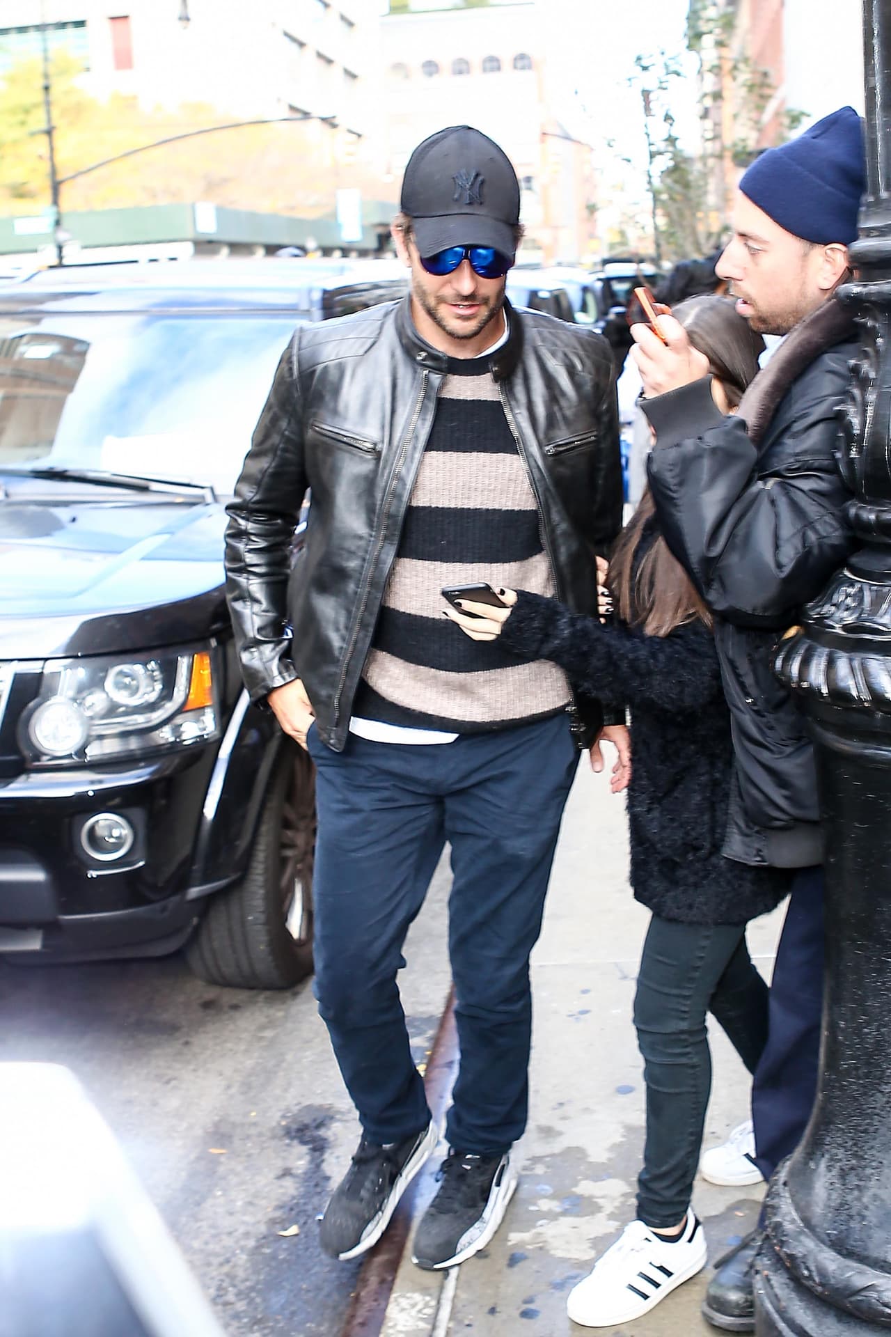 Evitó sacarse fotos con la gente.