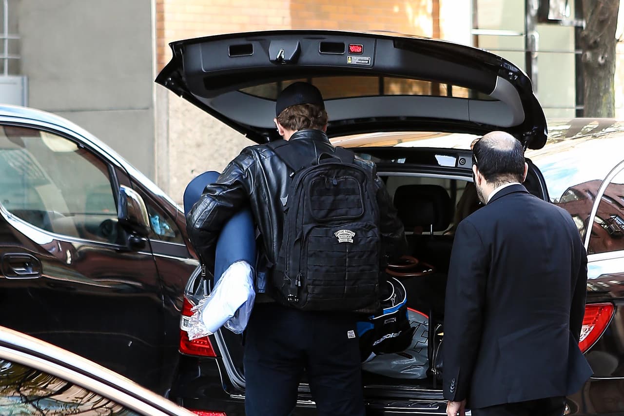 Casi casi hasta la almohada se llevó.