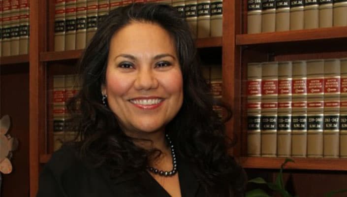 La hispana que quiere llegar a Washington para acabar con la "retórica destructiva e inútil"