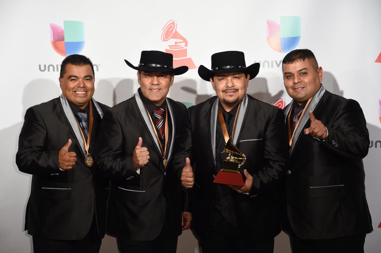 <b>Los Palominos</b>
<br>
<b>Gramófonos ganados: </b>1
<br>
<b>Categorías en las cuales ganó:</b>
<br>Mejor Álbum de Música Norteña