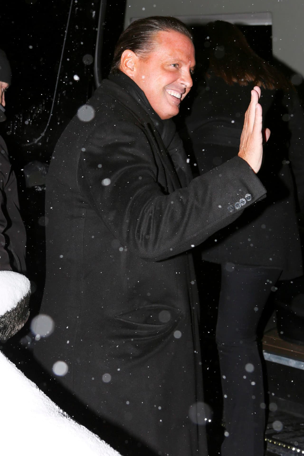 A 'LuisMi' ya no le da por esconderse de las cámaras.