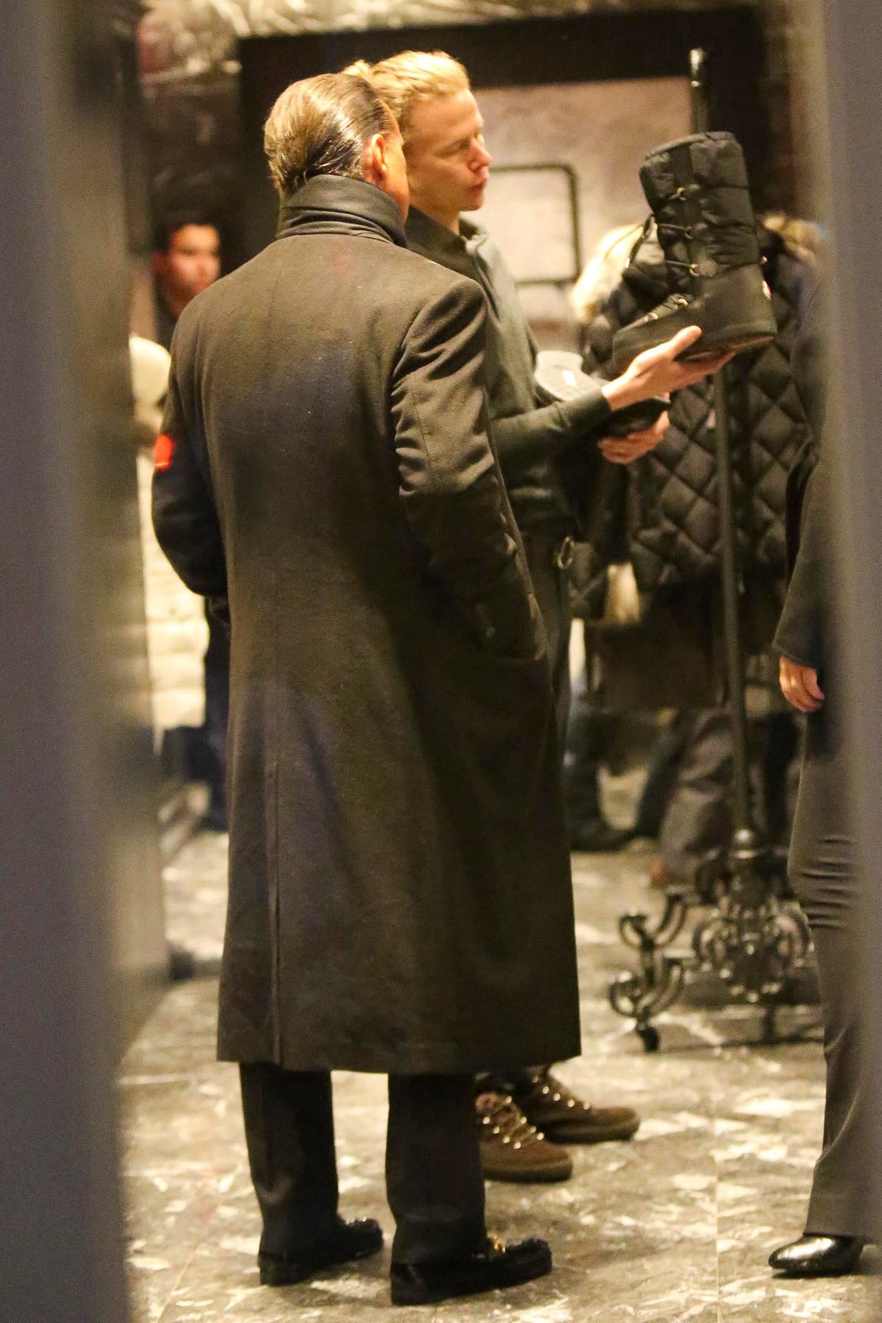 Y de paso él también se la pasa muy bien a donde quiera que van.