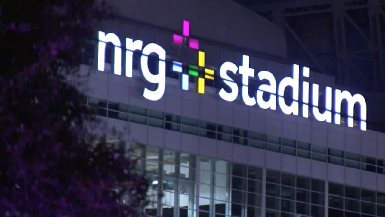 Los paramédicos del Departamento de Bomberos de Houston y del condado Harris transportaron a los lesionados a hospitales.