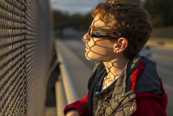 Aún así, habitantes de otros estados de EEUU prepararon sus gafas especiales para evitar daños en los ojos causados por los rayos solares.