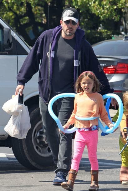 Ben cuidando a sus hijitos.