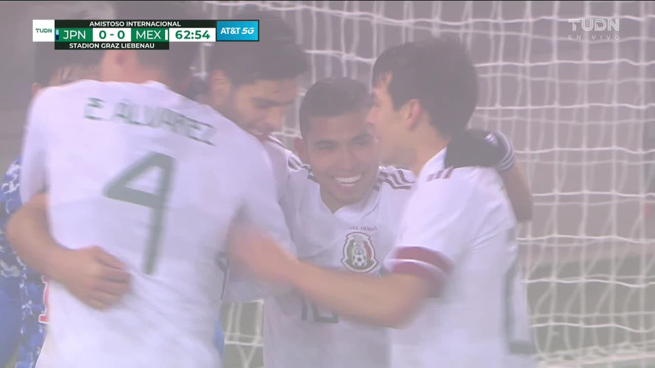 ¡Gol! Japón 0| México 1. Raúl Jiménez (México) Disparo con la derecha sin ángulo desde la izquierda por el lado derecho de la portería.