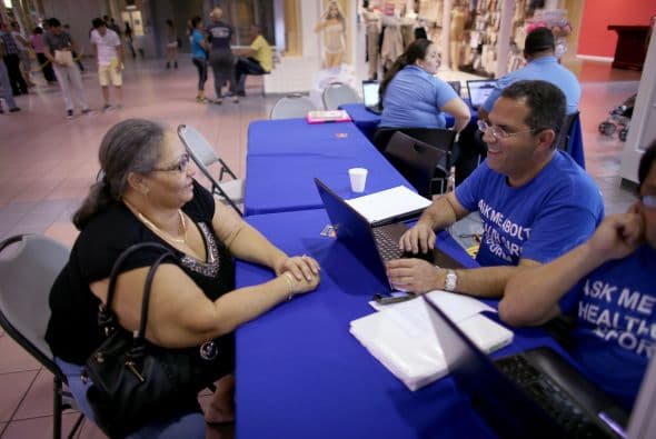 Para encontrar la ayuda de los asesores es cuestión de encontrar agencias de seguros alrededor del Sur de la Florida que estén proveyendo este servicio.