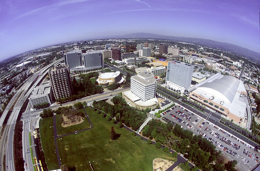 <b>San José, en California</b>, aparece en un buen puesto, el 19. Desde los años 2000, esta ciudad se beneficia del boom de las grandes compañías tecnológicas en la región, hogar de Sillicon Valley.
