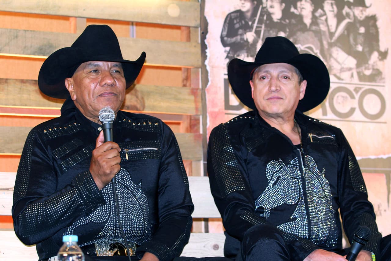 <b><a href="https://www.univision.com/shows/despierta-america/lupe-esparza-aclara-que-se-siente-tranquilo-tras-la-sorpresiva-salida-de-ramiro-de-bronco-video" target="_blank">Las fricciones entre Ramiro Delgado y Lupe Esparza,</a></b> además de los padecimientos de salud del acordeonista, llevaron a que el músico se presentara por última vez con el grupo en un show en Brownsville, Texas el 1 de marzo de 2019 .