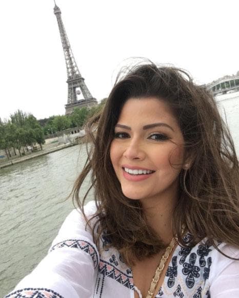 Cabello alborotado y una gran sonrisa. Las vacaciones son la oportunidad perfecta para las 'selfies'.