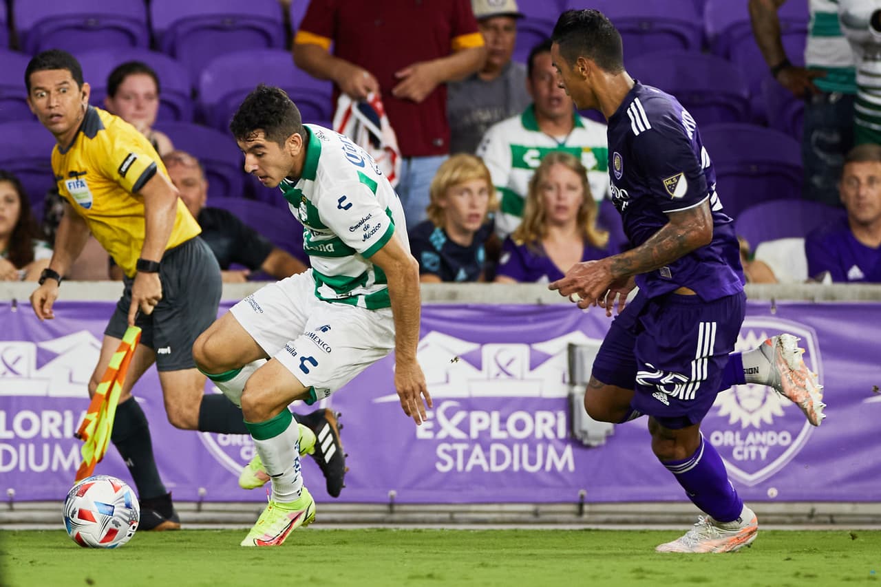 Juan Ferney Otero se pone la capa de héore y con su solitario gol al minuto 30, Santos vence 0-1 al Orlando City en los cuartos de final.