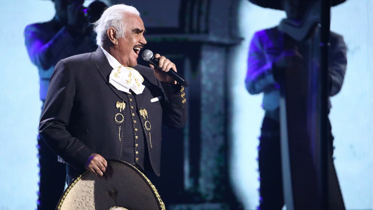 ¿Cómo nació la frase de Vicente Fernández "mientras no dejen de aplaudir su Chente no deja de cantar"?