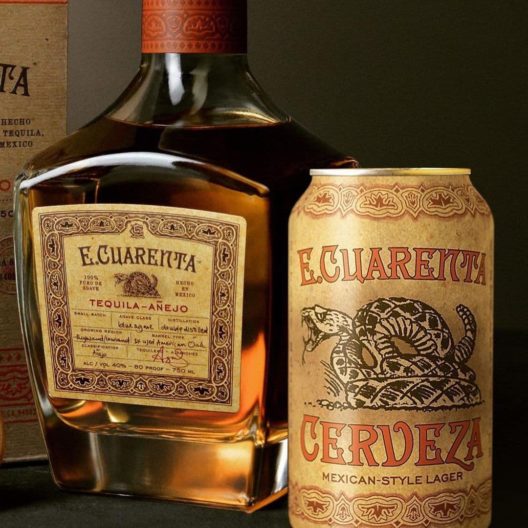 El rapero Earl Stevens lanzó su tequila ‘E Cuarenta’ en 2018 y su costo es de $21.99 dólares. El también ya ha lanzando una gama diversa de vinos y un coctél a base de ron listo para usar.