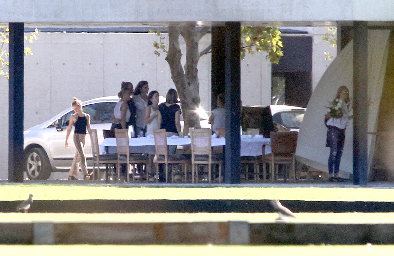 Gwyneth disfrutó de un lunch con sus amigos sudamericanos.