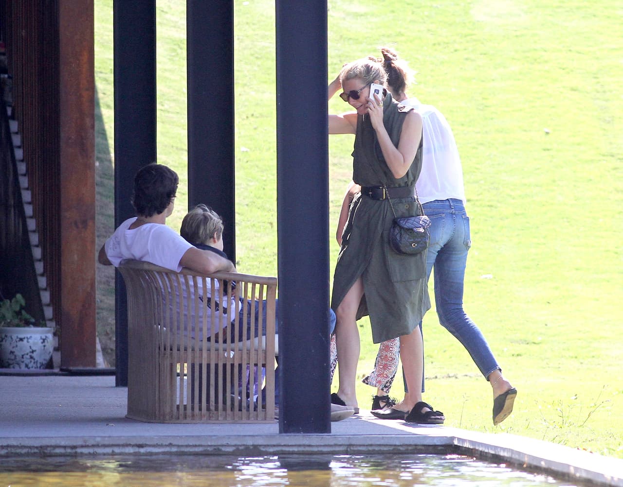 Y Gwyneth decidió acompañar a su ex, Chris Martin, padre de sus hijos.