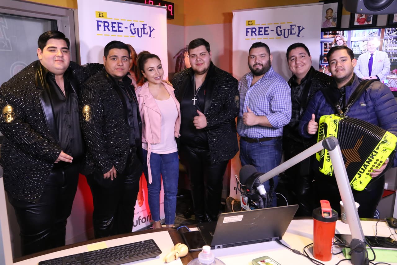 Estan de vuelta los plebes de 
<b><a href="https://www.facebook.com/GrupoH100/">Grupo H-100</a></b> y se volvieron a meter a 
<b><a href="https://www.facebook.com/freeguey/">El Free-guey show</a></b>.