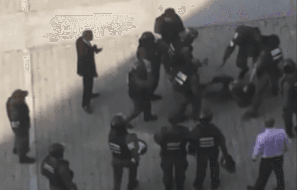 Militares agreden a corresponsal de Univision Noticias en Venezuela Elyangélica González 