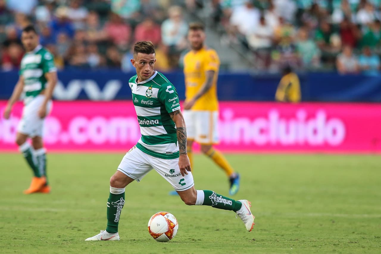El uruguayo Brian Lozano no pudo brillar esta vez a Santos, como lo hiciera durante la pasada Liguilla del fútbol mexicano donde se coronaron campeones apenas en mayo.