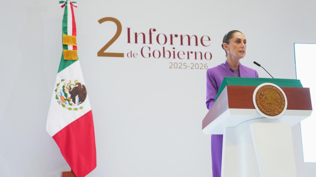 Presidenta de México defiende la economía mexicana en su Segundo Informe de Gobierno