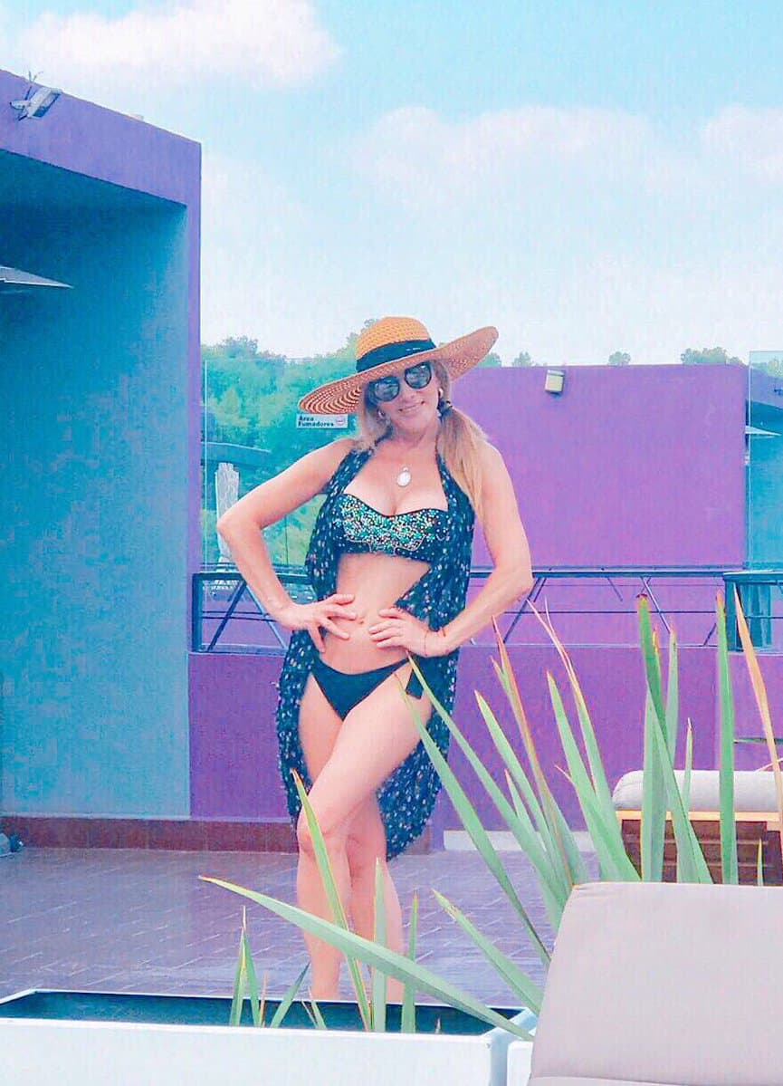 Aunque no se quedó con las ganas de lucir otro hermoso traje de baño, pero ahora en Tepoztlán, un poblado del estado de Morelos en México.