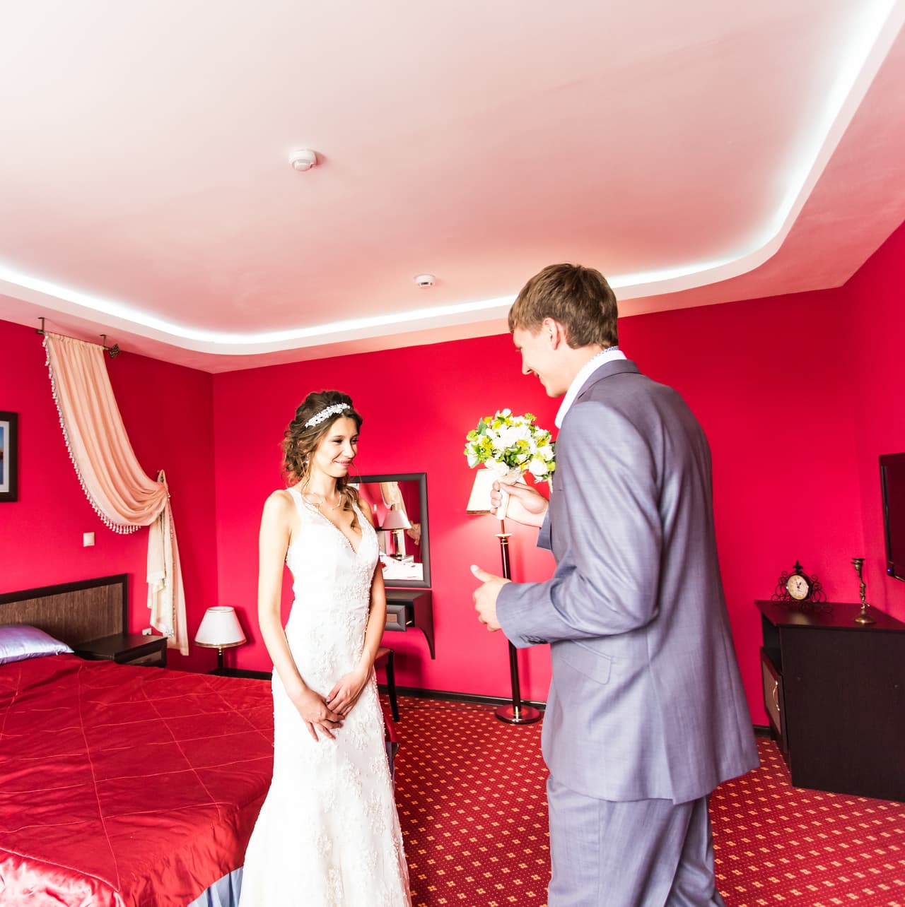 Ahora que se sabe la verdad sobre el atractivo, tal vez muchos hombres adopten el altruismo como un estilo de vida.