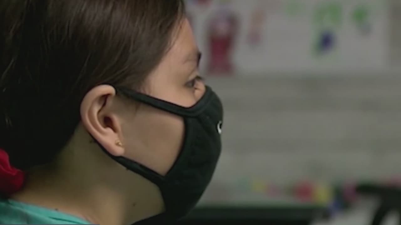 Padres denuncian bullying a sus hijos en las escuelas por el uso de cubrebocas