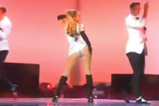 JLo Performs Booty at Fashion Rocks
