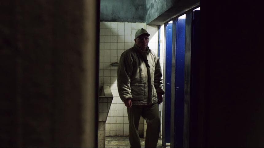 Aprovechando la hora de visita y antes de ingresar a los locutorios, el hombre de Raciel pidió permiso para ir al baño, una vez ahí tomó el arma y se dirigió al lugar en el que se encontraba ‘El Pollo’ Guzmán.