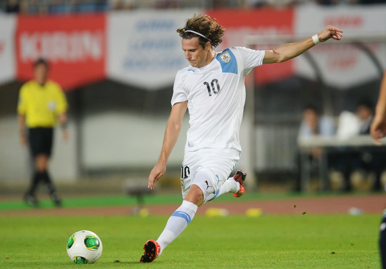Diego Forlán fue el ganador de la Copa América en 2011 y su camino con la selección de Uruguay le dejó un Balón de Oro del Mundial de Sudáfrica 2010. Un ídolo sin duda.