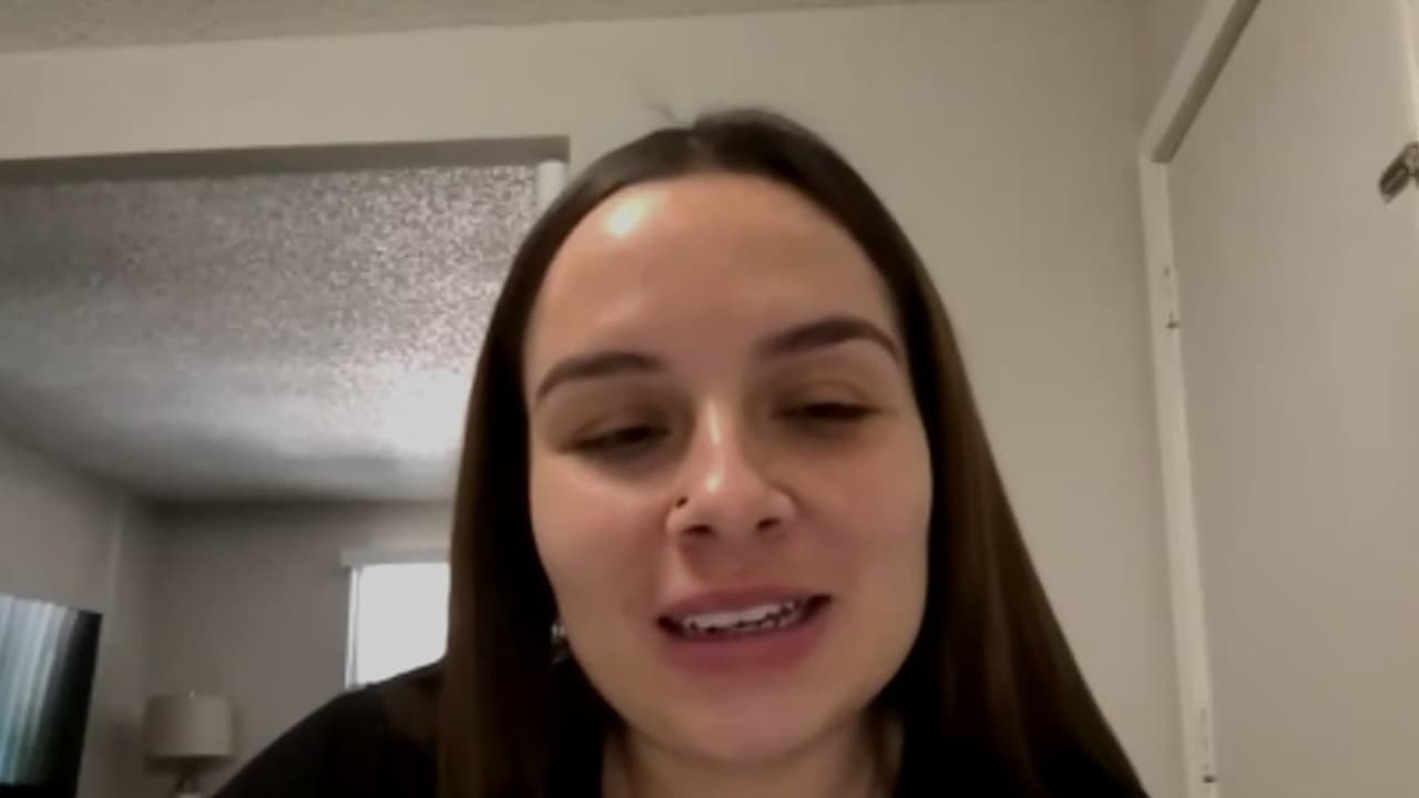 Liberan a madre colombiana detenida por ICE tras tragedia familiar