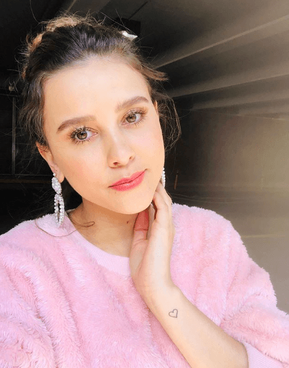 Con motivo de su festejo de cumpleaños en los foros de la teleserie 'Vencer el silencio', Paulina dijo a 
<a href="https://www.univision.com/shows/despierta-america/paulina-goto-no-puede-ocultar-lo-enamorada-que-esta-en-esta-entrevista-por-su-cumpleanos-video" target="_blank">Televisa Espectáculos</a> estar muy feliz.